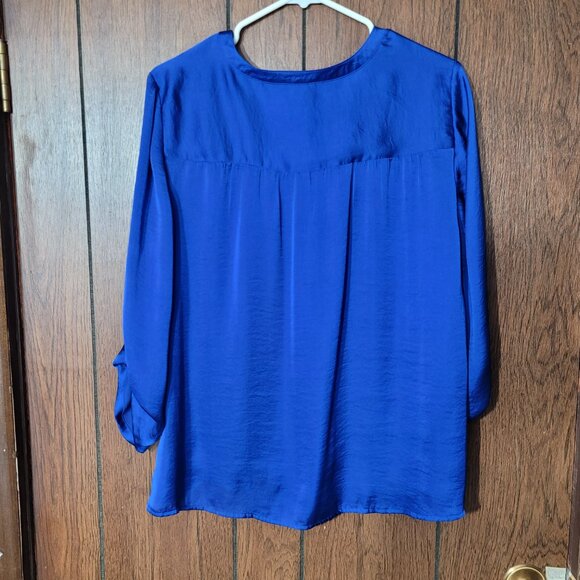 Relativity Blue 3/4 Sleeve Button-Tab Blouse - Size L, Lightweight & Stylish - Picture 9 of 11
